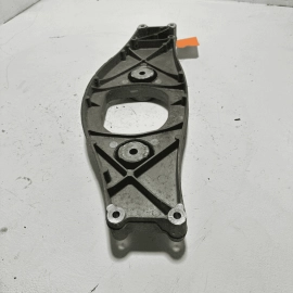 Mercedes W221 S550  REAR DIFFERENTIAL DIFF SUPPORT BRACKET OEM 2012-2013