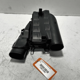2012 - 2017 MERCEDES S550 CLS550 ENGINE RIGHT AIR CLEANER INTAKE HOUSING BOX OEM