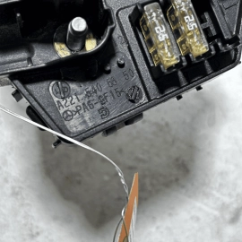 Mercedes 10-13 W221 S550 Front Under Hood Fuse Power Junction Box Relay OEM