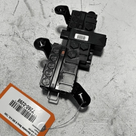 Mercedes 2010-2013 W221 S550 Fuse Box Junction Block Right Footwell OEM