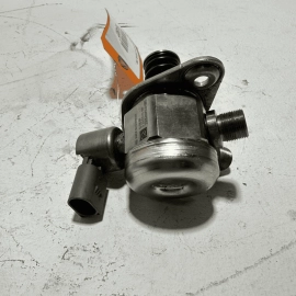 2012 - 2017 MERCEDES S550 S63 AMG Right Side High Pressure Fuel Pump OEM