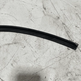 2009-2015 BMW 750LI F02 REAR PASSENGER DOOR LOWER WEATHERSTRIP SEAL OEM