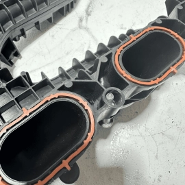 2012 - 2017 MERCEDES S550 S63 AMG 4.7L V8 ENGINE AIR INTAKE MANIFOLD OEM