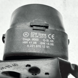 2007-13 Mercedes S550 CL550 Anti Theft Alarm Horn Siren & Bracket OEM 2007-13 Mercedes S550 CL550 Anti Theft Alarm Horn Siren & Bracket OEM