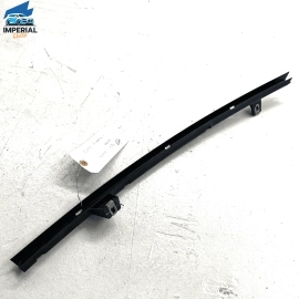 2007-17 GMC Acadia Front Left Driver Door Window Outer Weatherstrip Bracket