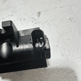 MERCEDES 2013 S550 Turbocharger Boost Pressure Transducer Vacuum Valve OEM