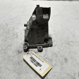 2012-2013 Mercedes W221 S550 4.7L Engine Right Passenger Side Mount Bracket OEM