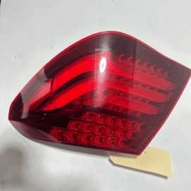 2013-2015 BMW 750LI REAR RIGHT SIDE OUTER TAILLIGHT LIGHT LAMP OEM