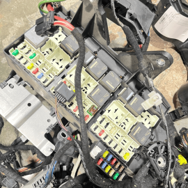 2017 JAGUAR XE 2.0L 3.0L ENGINE BAY WIRE WIRING HARNESS W/ FUSE BOX OEM