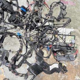 2017 JAGUAR XE 2.0L 3.0L ENGINE BAY WIRE WIRING HARNESS W/ FUSE BOX OEM 2017 JAGUAR XE 2.0L 3.0L ENGINE BAY WIRE WIRING HARNESS W/ FUSE BOX OEM