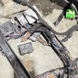 2017 JAGUAR XE 2.0L 3.0L ENGINE BAY WIRE WIRING HARNESS W/ FUSE BOX OEM 2017 JAGUAR XE 2.0L 3.0L ENGINE BAY WIRE WIRING HARNESS W/ FUSE BOX OEM