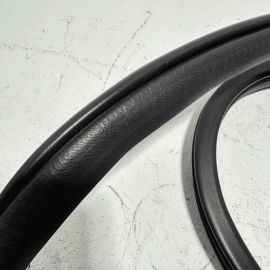 2016-2021 HONDA CIVIC FRONT LEFT SIDE DOOR BODY WEATHERSTRIP SEAL OEM