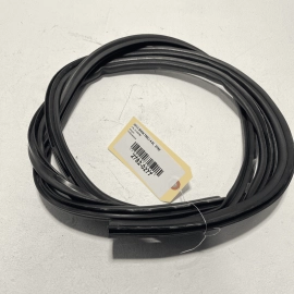 2009-2015 BMW 750 REAR HOOD BONNET REARWARD SEAL WEATHERSTRIP RUBBER OEM