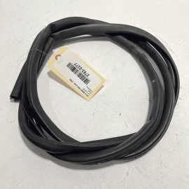 2009-2015 BMW 750 REAR HOOD BONNET REARWARD SEAL WEATHERSTRIP RUBBER OEM