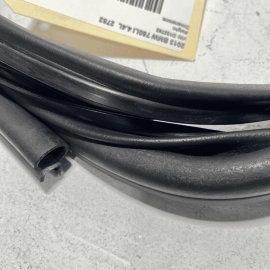 2009-2015 BMW 750 REAR HOOD BONNET REARWARD SEAL WEATHERSTRIP RUBBER OEM