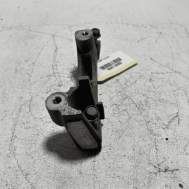 2018-2024 TOYOTA CAMRY XLE ENGINE MOUNT SPACER SUPPORT BRACKET RIGHT SIDE OEM