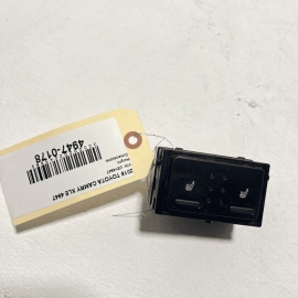 2018-2019-2020 TOYOTA CAMRY XLE Seat Temperature Heater Control Switch OEM