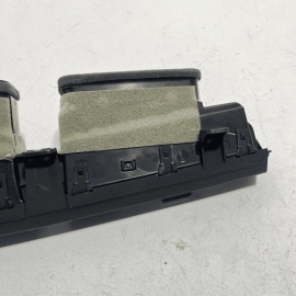 2018-2019-2020 TOYOTA CAMRY XLE OUTER AIR VENT GRILLE DASH CENTER DASHBOARD OEM