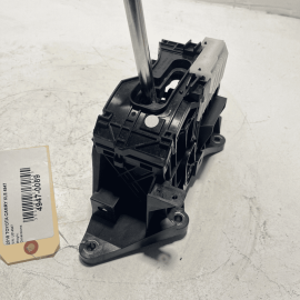 2018-2024 TOYOTA CAMRY XLE TRANSMISSION SHIFT SHIFTER GEAR SELECTOR LEVER OEM