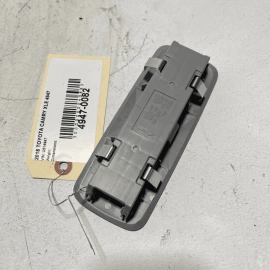 2018 - 2024 TOYOTA CAMRY XLE REAR ROOF OVERHEAD DOME LIGHT LAMP SWITCH OEM
