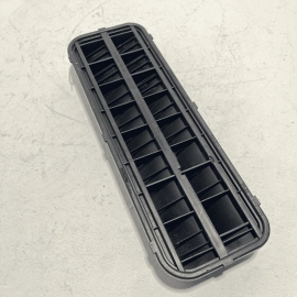 BMW 750 F02 REAR LEFT OR RIGHT QUARTER AIR DRAFTER PRESSURE VENT GRILLE 2010-15