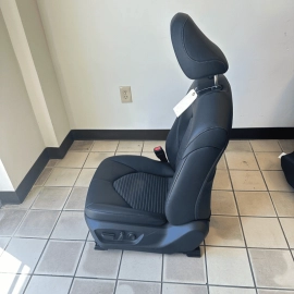 2021 TOYOTA CAMRY SE SEAT LEATHER SET BLACK/Front Armrest Cover  OEM
