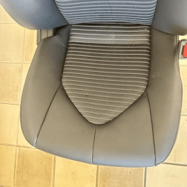 2021 TOYOTA CAMRY SE SEAT LEATHER SET BLACK/Front Armrest Cover  OEM