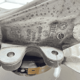 BMW 750LI 2009-2015 F01 F02 REAR RIGHT PASSENGER SIDE SPINDLE KNUCKLE & HUB OEM