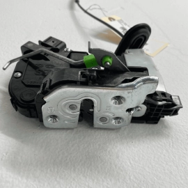 21-23 KIA K5 FRONT RIGHT PASSENGER SIDE DOOR LOCK LATCH ACTUATOR OEM