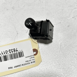 TOYOTA CAMRY 2018-2020 FRONT DRIVER SIDE DOOR OUTER MIRROR CONTROL SWITCH OEM