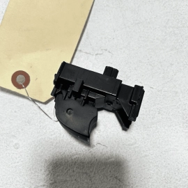 2018-2024 TOYOTA CAMRY REAR LEFT OR RIGHT SIDE DOOR WINDOW SWITCH OEM 2018-2024 TOYOTA CAMRY REAR LEFT OR RIGHT SIDE DOOR WINDOW SWITCH OEM