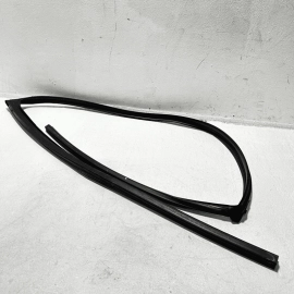 2018-2023 TOYOTA CAMRY FRONT LEFT WINDOW RUN CHANNEL WEATHERSTRIP SEAL OEM