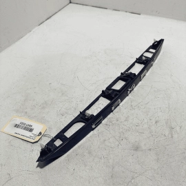 2018-2023 TOYOTA CAMRY XLE REAR TRUNK DECK LID LICENCE PLATE MOLDING 8W7 OEM