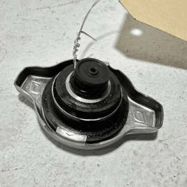 2018-19-20-21-22-23-2024 TOYOTA CAMRY SE RADIATOR TANK RESERVOIR FILLER CAP OEM