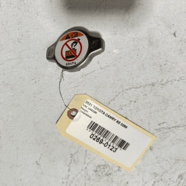 2018-19-20-21-22-23-2024 TOYOTA CAMRY SE RADIATOR TANK RESERVOIR FILLER CAP OEM