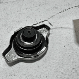 2018-19-20-21-22-23-2024 TOYOTA CAMRY SE RADIATOR TANK RESERVOIR FILLER CAP OEM