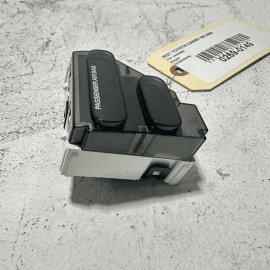 2021-2024 TOYOTA CAMRY SE DASH DASHBOARD PASSENGER STATUS INDICATOR OEM 2021-2024 TOYOTA CAMRY SE DASH DASHBOARD PASSENGER STATUS INDICATOR OEM