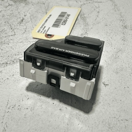 2021-2024 TOYOTA CAMRY SE DASH DASHBOARD PASSENGER STATUS INDICATOR OEM 2021-2024 TOYOTA CAMRY SE DASH DASHBOARD PASSENGER STATUS INDICATOR OEM