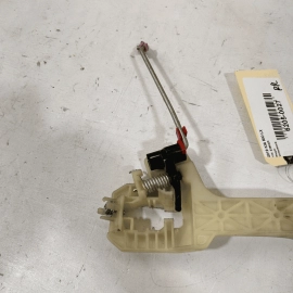 KIA RIO 2018-2023 REAR LEFT DRIVER SIDE DOOR EXTERIOR HANDLE BRACKET OEM