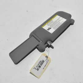 2018 - 2024 TOYOTA CAMRY LE FRONT RIGHT PASSENGER SIDE SUN VISOR SUNVISOR OEM