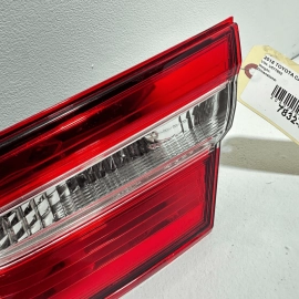 2018-2020 TOYOTA CAMRY SE INNER TAILLIGHT LAMP REAR RIGHT PASSENGER SIDE OEM