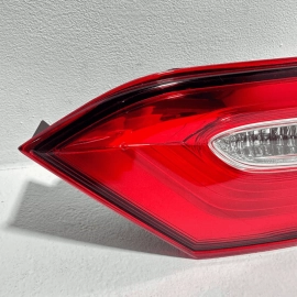 2018-2020 TOYOTA CAMRY SE INNER TAILLIGHT LAMP REAR RIGHT PASSENGER SIDE OEM