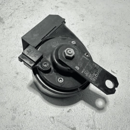 2018 - 2024 TOYOTA CAMRY FRONT LEFT DRIVER LOW PITCH NOTE TONE HORN SIGNAL OEM
