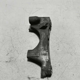 2018-2024 TOYOTA CAMRY FRONT RIGHT SIDE ENGINE FRAME MOUNT SUPPORT BRACKET OEM