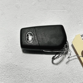 TOYOTA CAMRY L LE XLE XSE 2018  SMART ENTRY FLIP KEY FOB REMOTE TRANSMITTER OEM