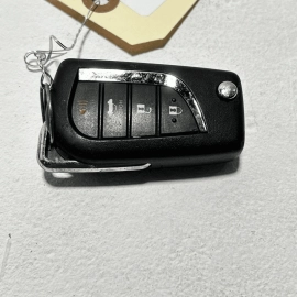 TOYOTA CAMRY L LE XLE XSE 2018  SMART ENTRY FLIP KEY FOB REMOTE TRANSMITTER OEM