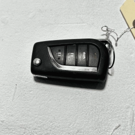 TOYOTA CAMRY L LE XLE XSE 2018  SMART ENTRY FLIP KEY FOB REMOTE TRANSMITTER OEM