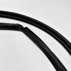 TOYOTA CAMRY 2018-2024 FRONT LEFT DRIVER SIDE DOOR BODY WEATHERSTRIP SEAL OEM