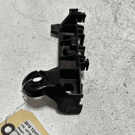 2018-2024 TOYOTA CAMRY REAR RIGHT PASSENGER TAILLIGHT MOUNT BRACKET SUPPORT OEM