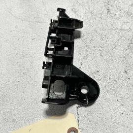 2018-2024 TOYOTA CAMRY REAR RIGHT PASSENGER TAILLIGHT MOUNT BRACKET SUPPORT OEM